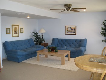 LaurasRoomAfterdaylight003.JPG (Md:350x263) LaurasRoomAfterdaylight003.JPG (Md:350x263)