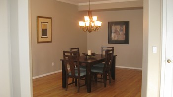 MoorsideDiningAfter.JPG (Md:350x196) MoorsideDiningAfter.JPG (Md:350x196)